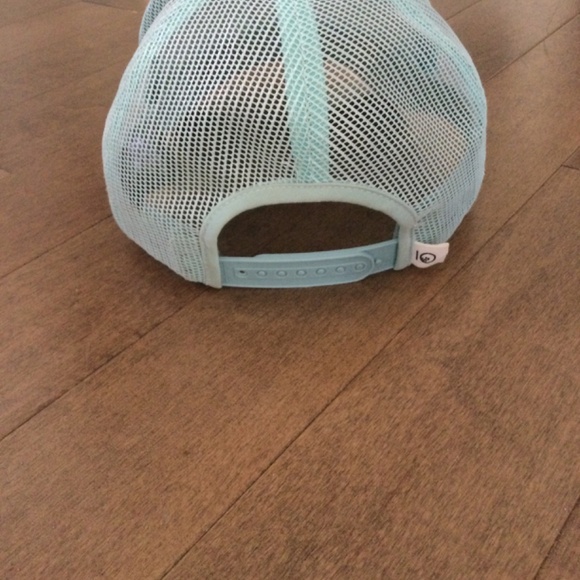 Womens adjustable tentree hat - Picture 2 of 4